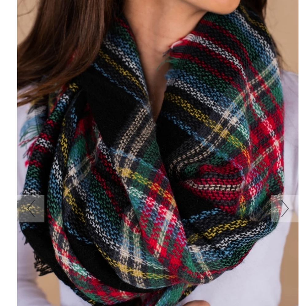 NWT BLANKET SCARF